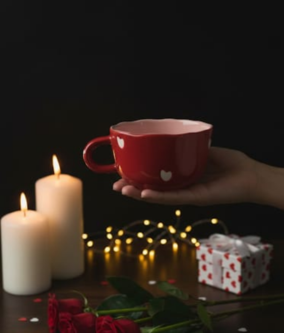 Valentine Broad Mug with Heart Details